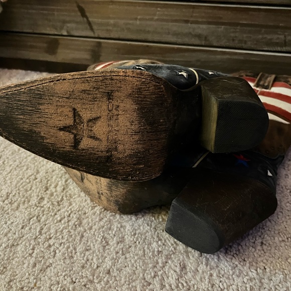 Cowboy boots! - Picture 2 of 3